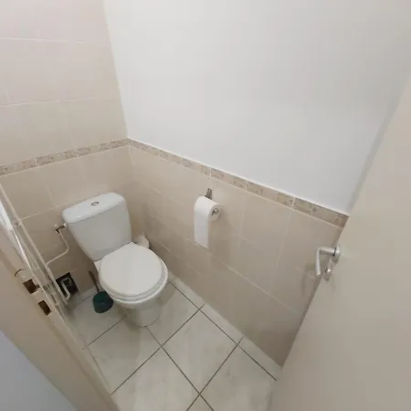 T2 Avec Balcon A Gazost *