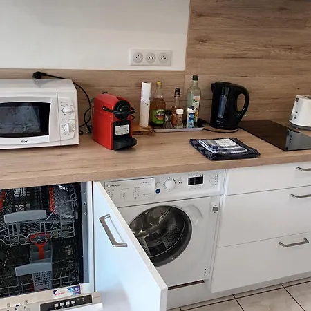 T2 Avec Balcon A Gazost アパート