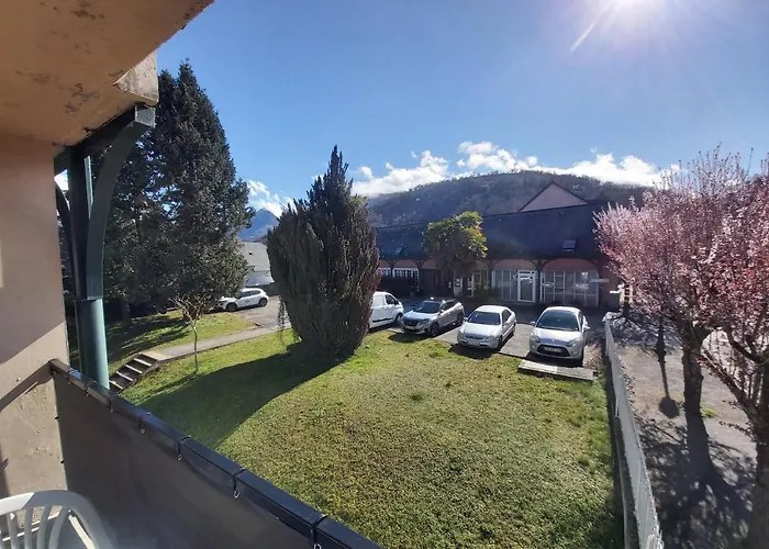 T2 Avec Balcon A Gazost Апартаменты *